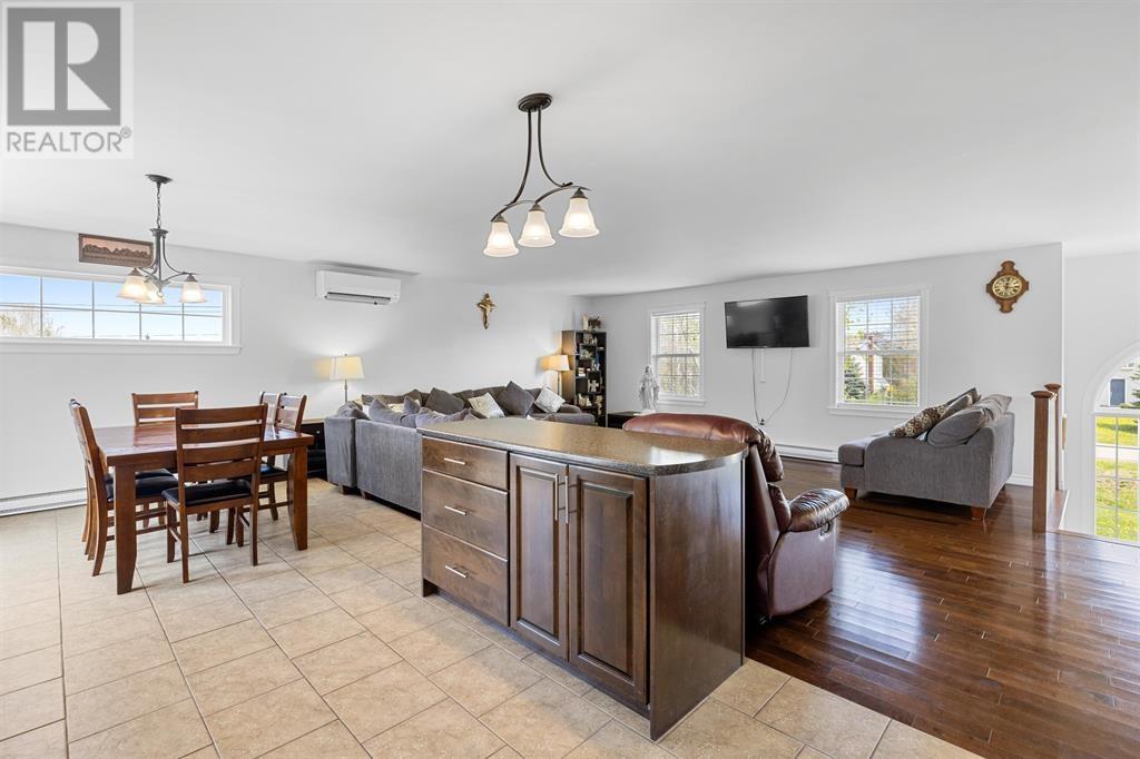37 Rosebank Road, Stratford, Prince Edward Island  C1B 1E8 - Photo 11 - 202526257