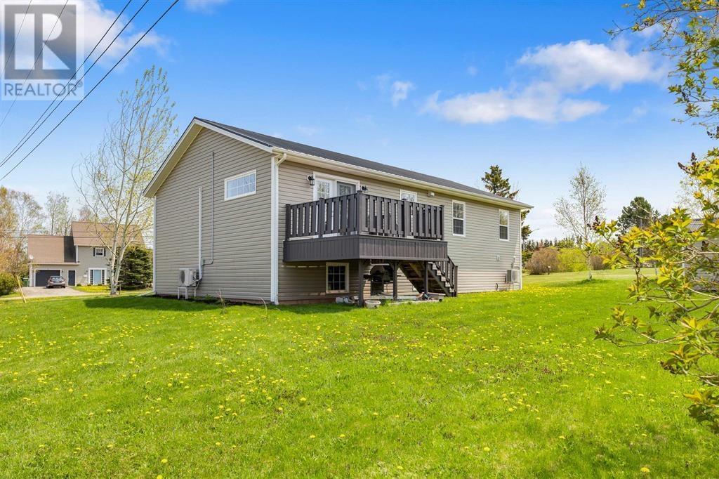 37 Rosebank Road, Stratford, Prince Edward Island  C1B 1E8 - Photo 3 - 202526257