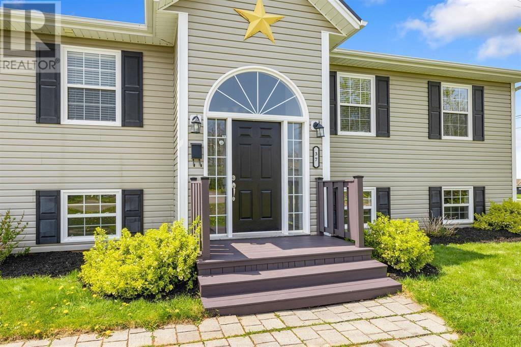 37 Rosebank Road, Stratford, Prince Edward Island  C1B 1E8 - Photo 4 - 202526257