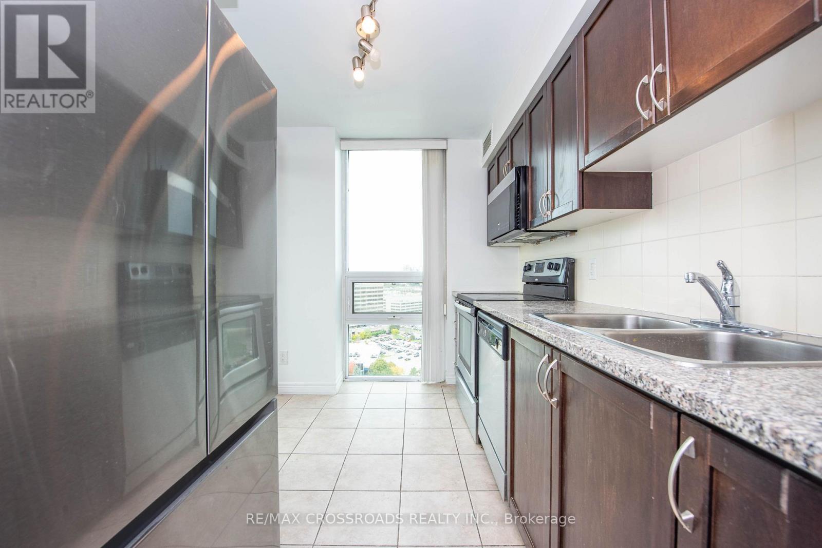 2708 - 208 Enfield Place, Mississauga, Ontario  L5B 0G8 - Photo 10 - W12460315