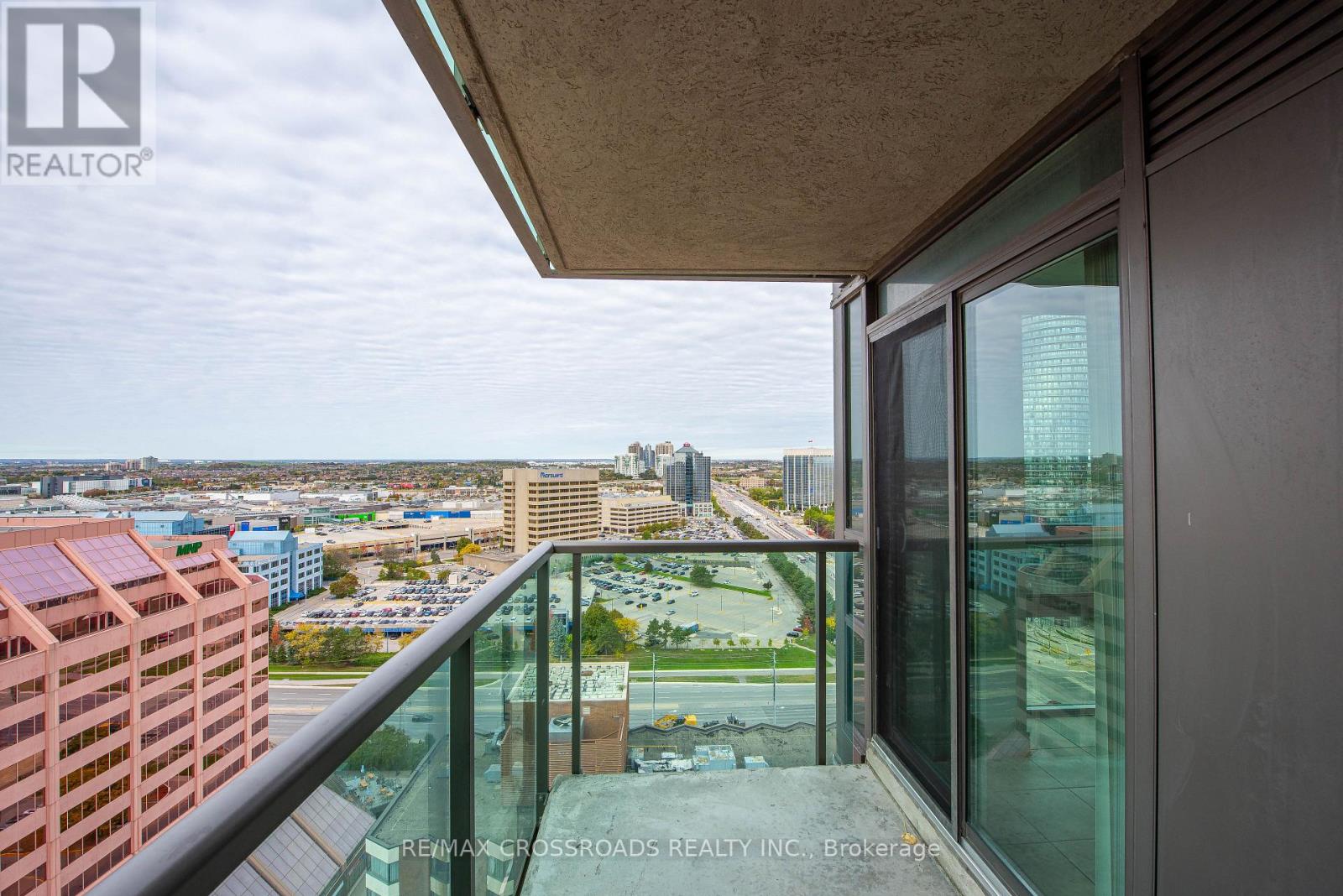 2708 - 208 Enfield Place, Mississauga, Ontario  L5B 0G8 - Photo 20 - W12460315