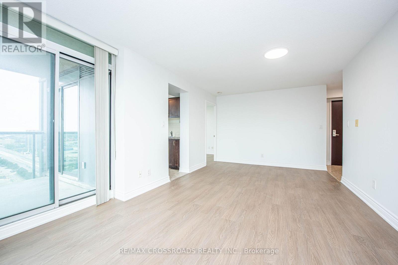 2708 - 208 Enfield Place, Mississauga, Ontario  L5B 0G8 - Photo 9 - W12460315