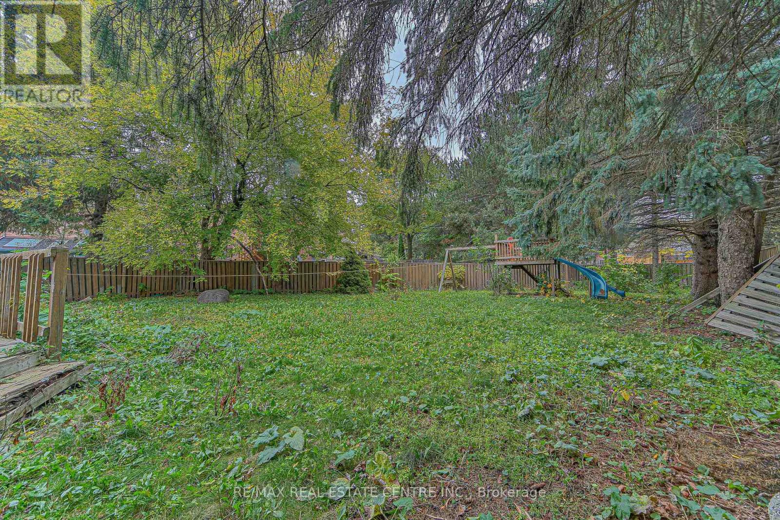 20 Mozart Crescent, Brampton, Ontario  L6Y 2W7 - Photo 6 - W12474037