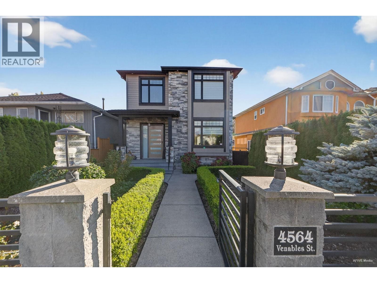 4564 Venables Street, Burnaby, British Columbia  V5C 3A7 - Photo 1 - R3060414