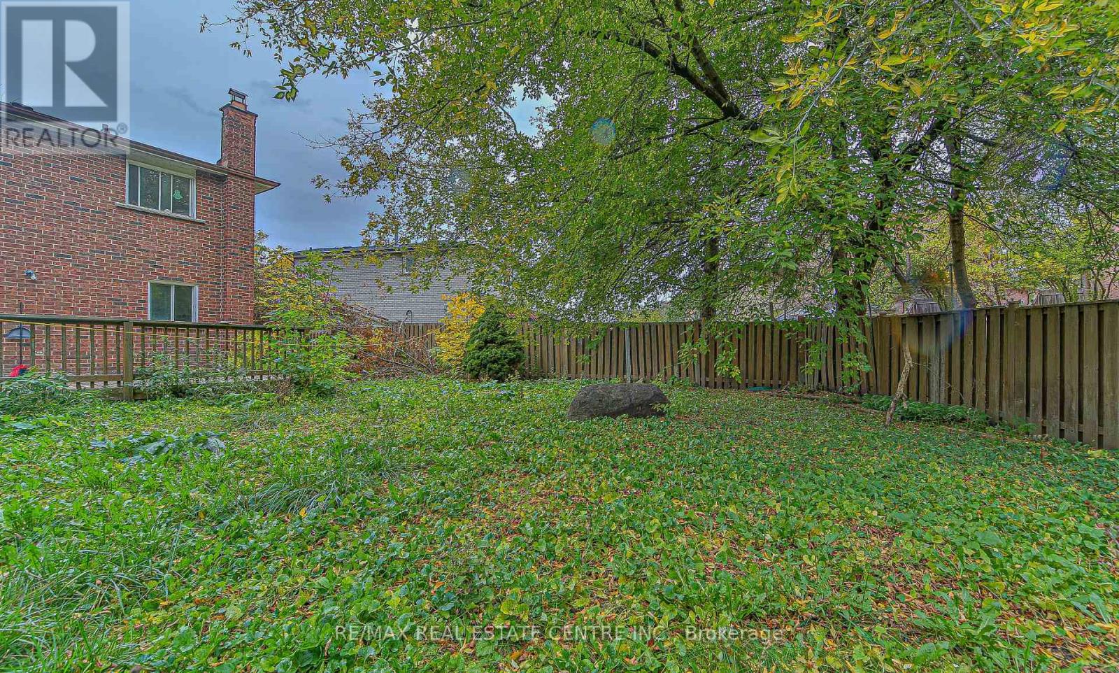 20 Mozart Crescent, Brampton, Ontario  L6Y 2W7 - Photo 8 - W12474037