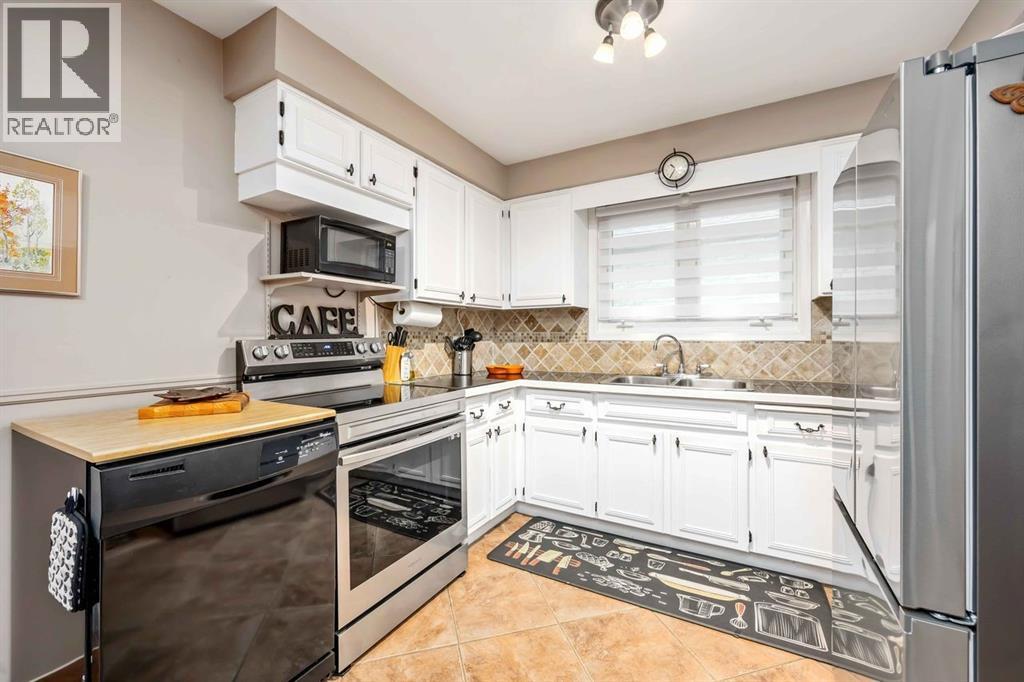 1728 Dell Avenue, Sarnia, Ontario  N7S 3R6 - Photo 11 - 25026598