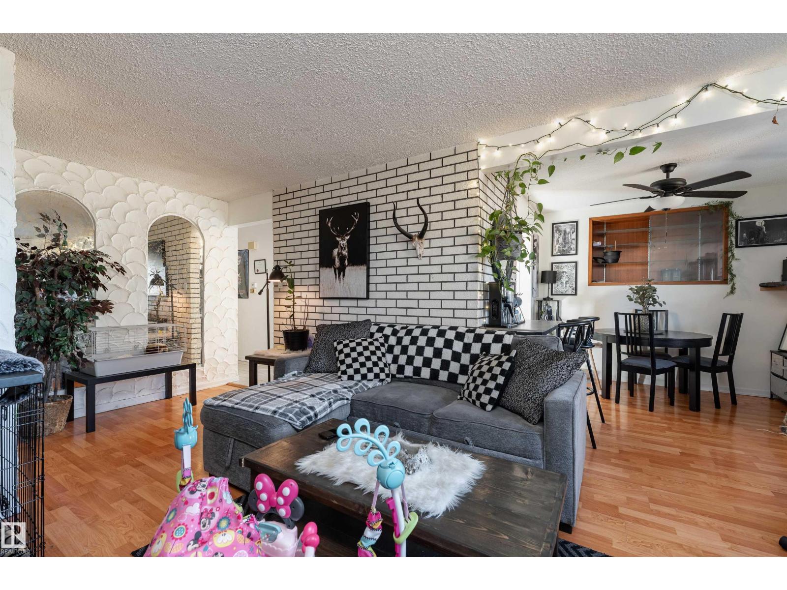 8207 169 St Nw, Edmonton, Alberta  T5R 2W4 - Photo 4 - E4462599