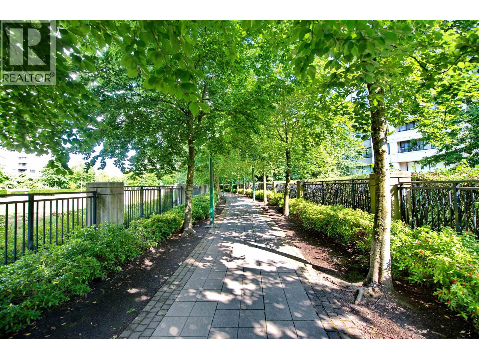 202 7108 Collier Street, Burnaby, British Columbia  V5E 0A1 - Photo 3 - R3060262