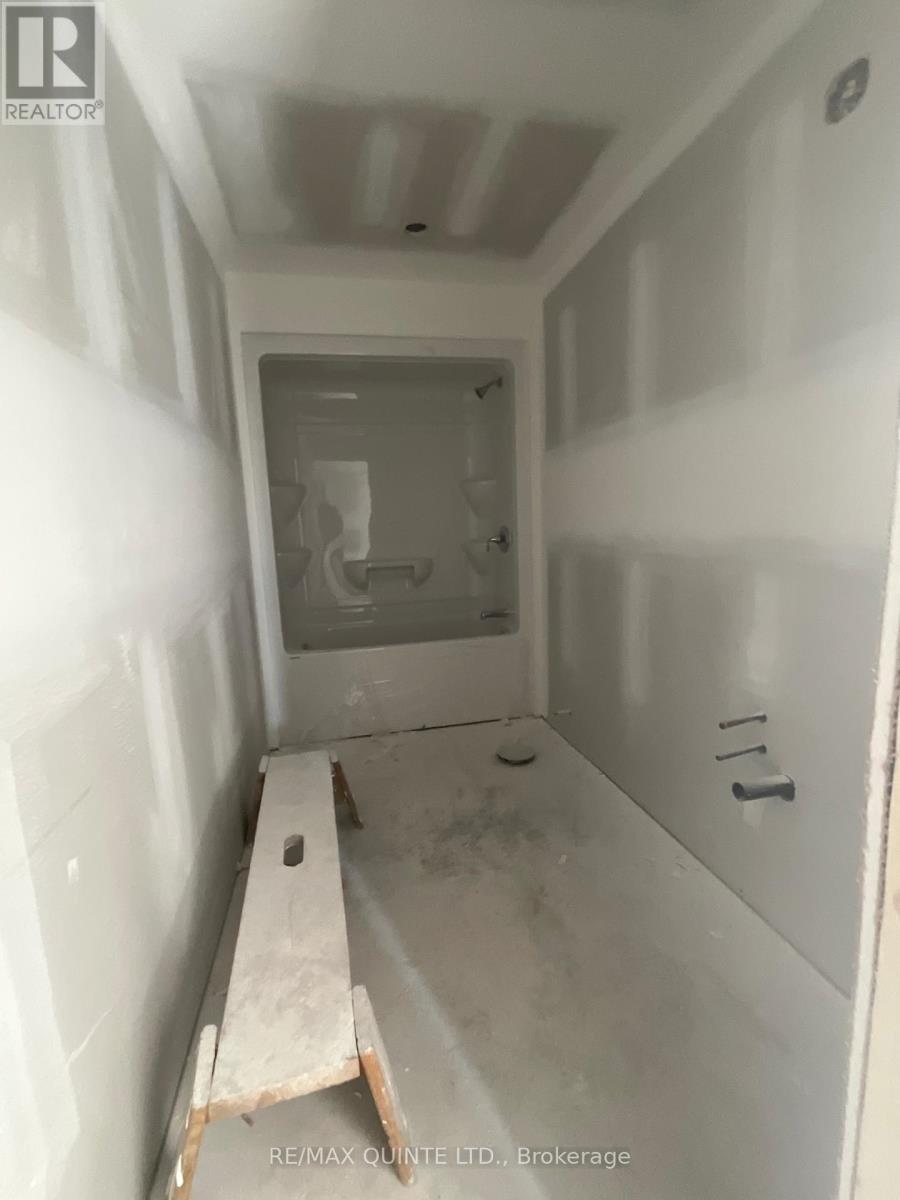 87 Hastings Park Drive, Belleville, Ontario  K8P 0J1 - Photo 24 - X12356617