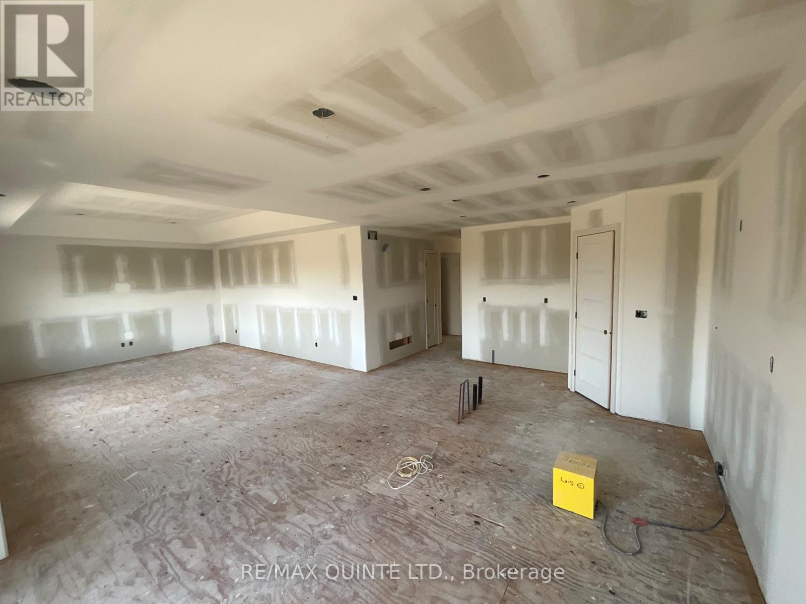 87 Hastings Park Drive, Belleville, Ontario  K8P 0J1 - Photo 12 - X12356617