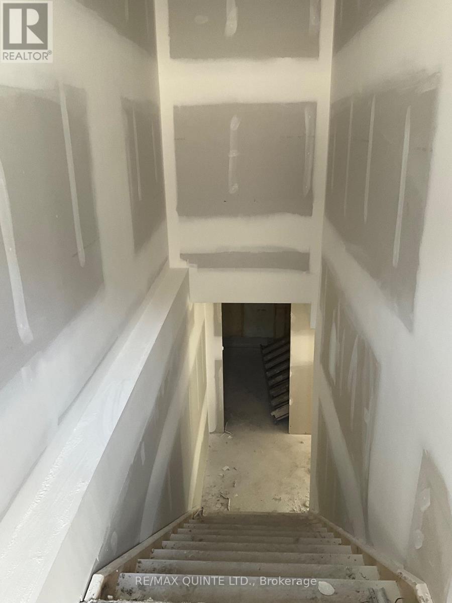 87 Hastings Park Drive, Belleville, Ontario  K8P 0J1 - Photo 17 - X12356617