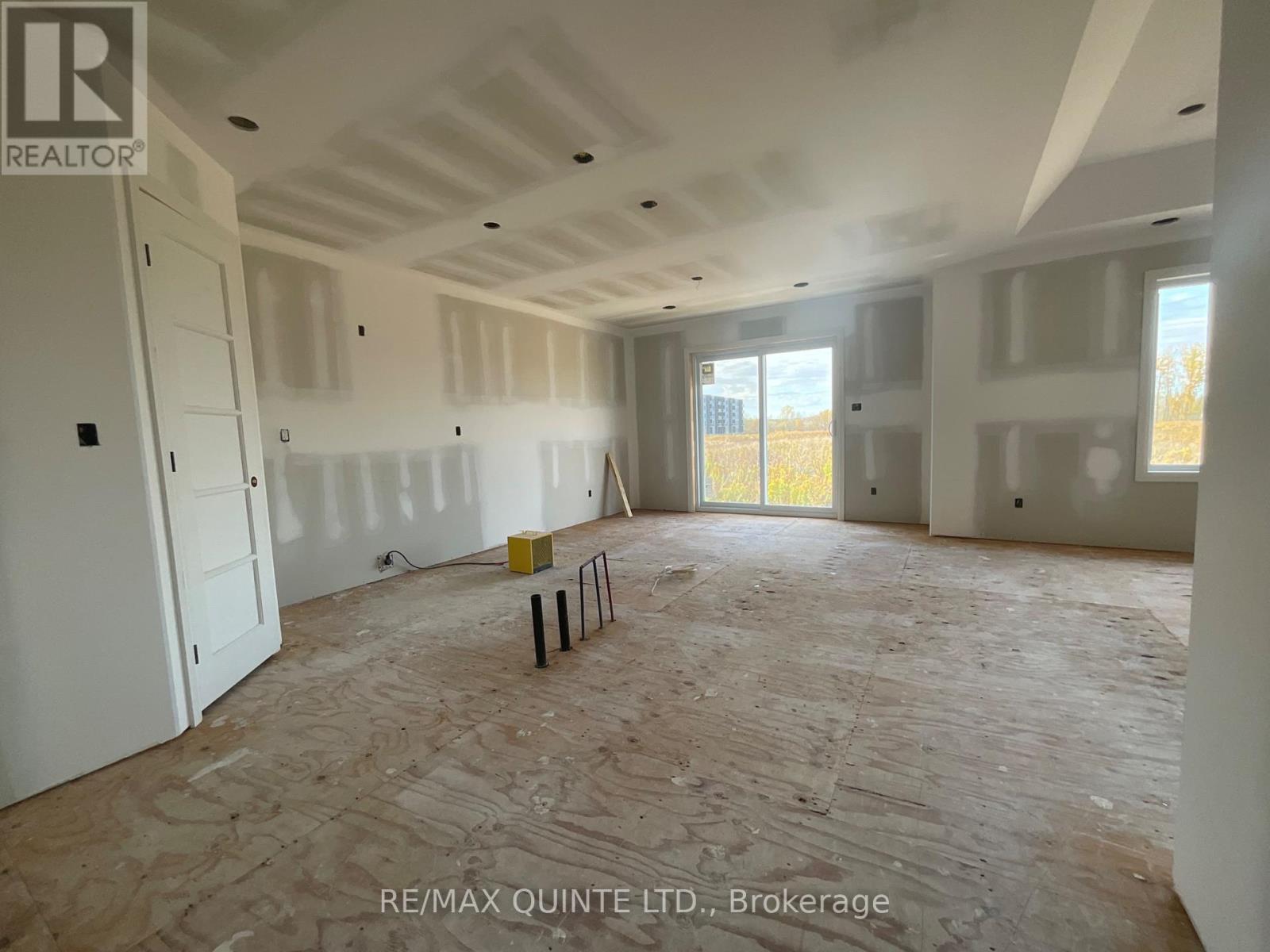 87 Hastings Park Drive, Belleville, Ontario  K8P 0J1 - Photo 10 - X12356617