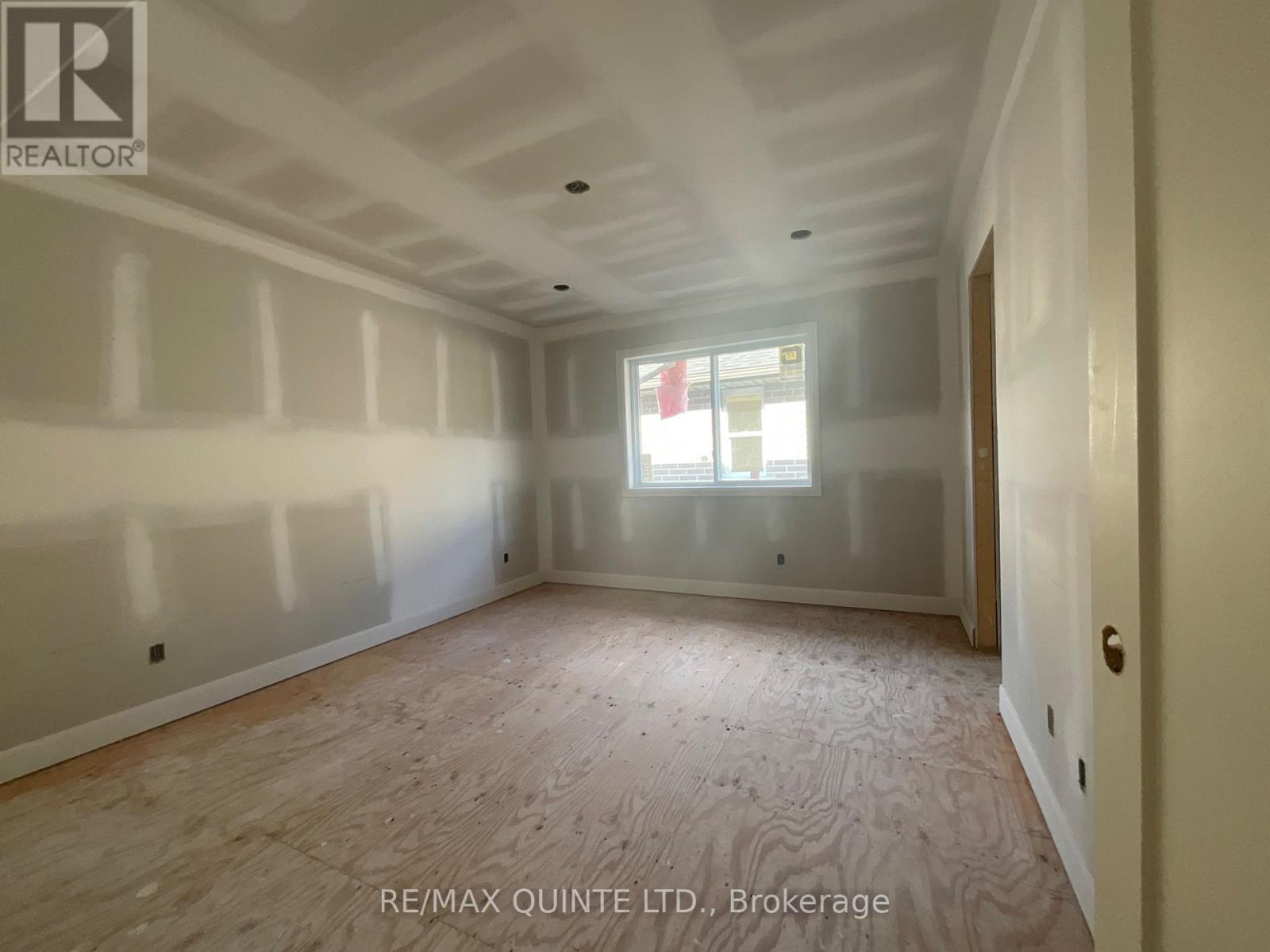 87 Hastings Park Drive, Belleville, Ontario  K8P 0J1 - Photo 8 - X12356617