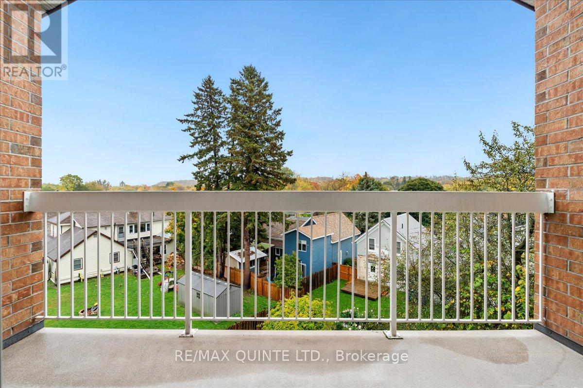 321 - 8 Talbot Street, Prince Edward County, Ontario K0K 2T0 - Photo 32 - X12473983