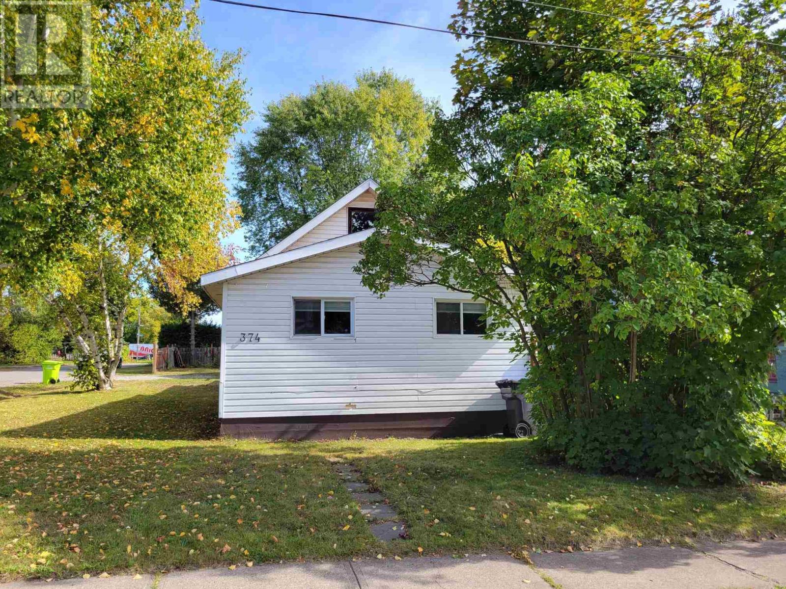374 Bush St, Sault Ste. Marie, Ontario  P6C 3G9 - Photo 2 - SM252831