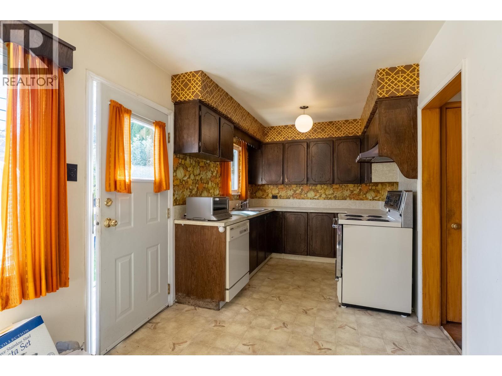 4370 Briarwood Crescent, Burnaby, British Columbia  V5G 2M6 - Photo 13 - R3060407