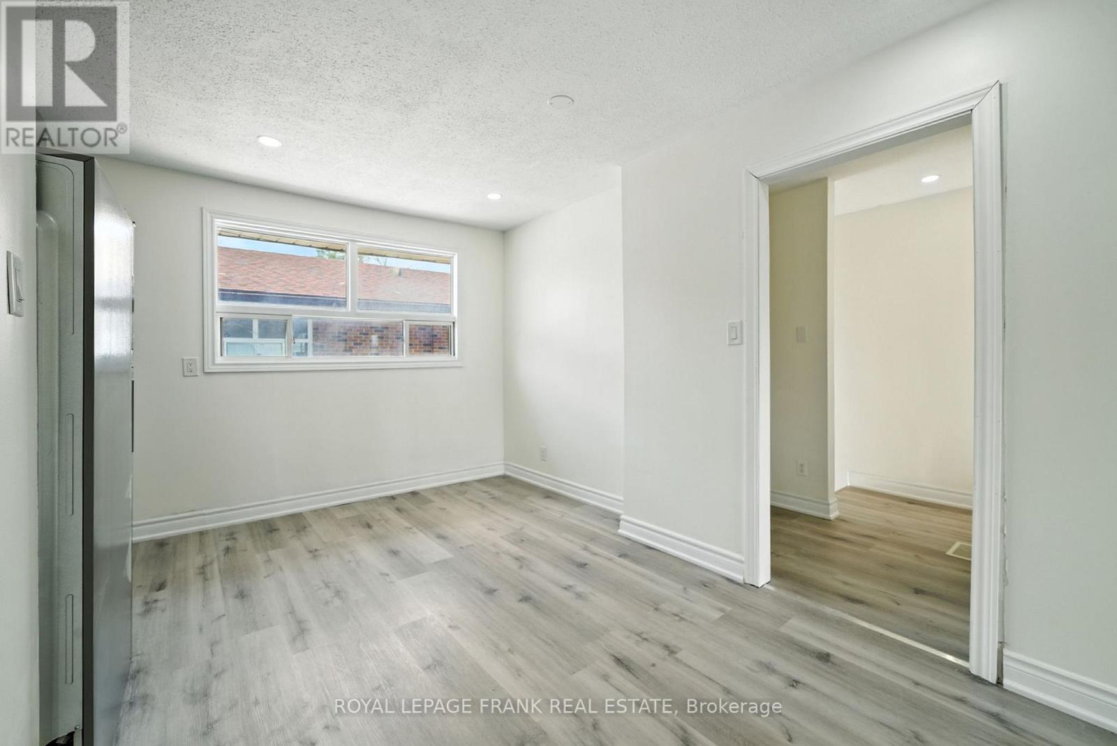 1 - 88 Mary Street W, Kawartha Lakes, Ontario  K9V 5G3 - Photo 11 - X12474299