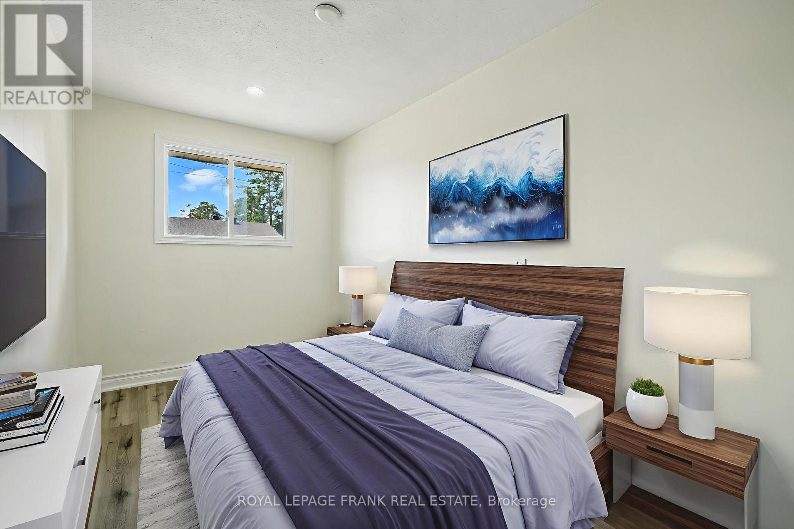 1 - 88 Mary Street W, Kawartha Lakes, Ontario  K9V 5G3 - Photo 27 - X12474299