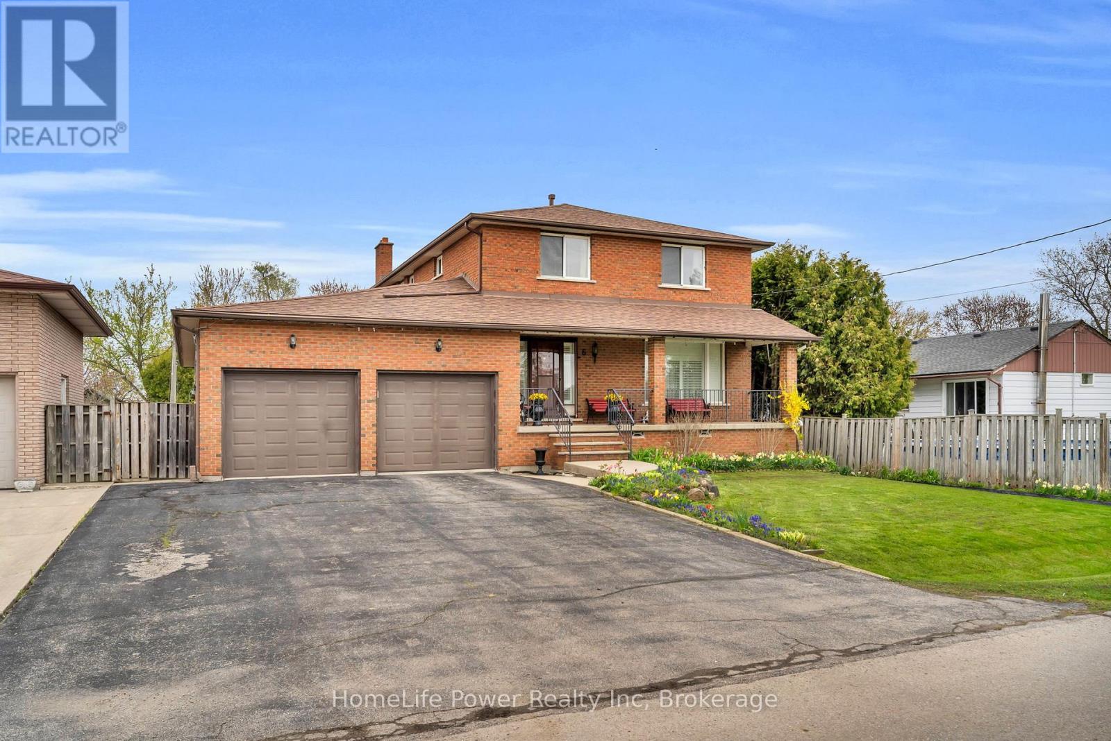 6 LECKIE AVENUE, Hamilton, Ontario