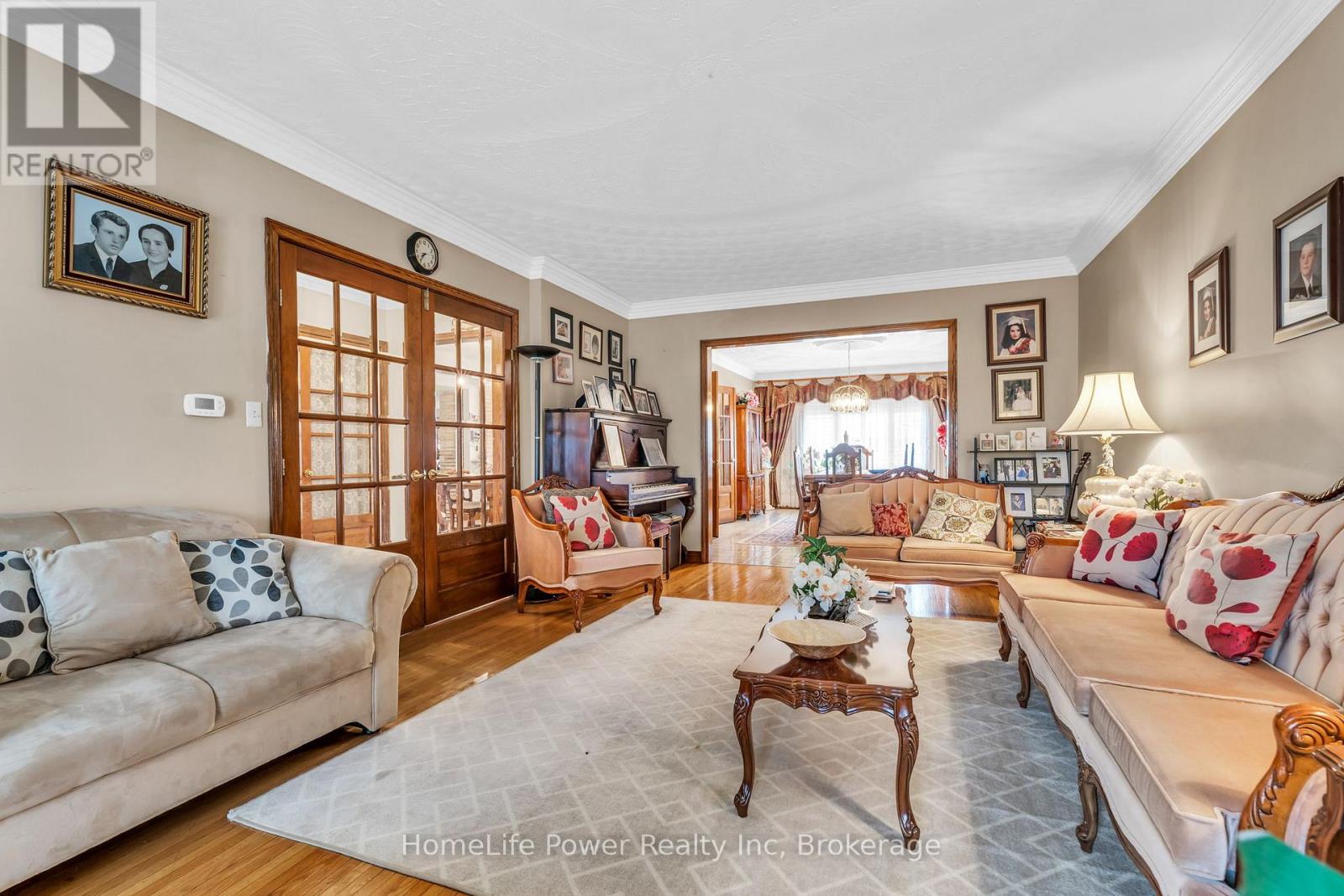 6 Leckie Avenue, Hamilton, Ontario  L8J 2S7 - Photo 10 - X12474183