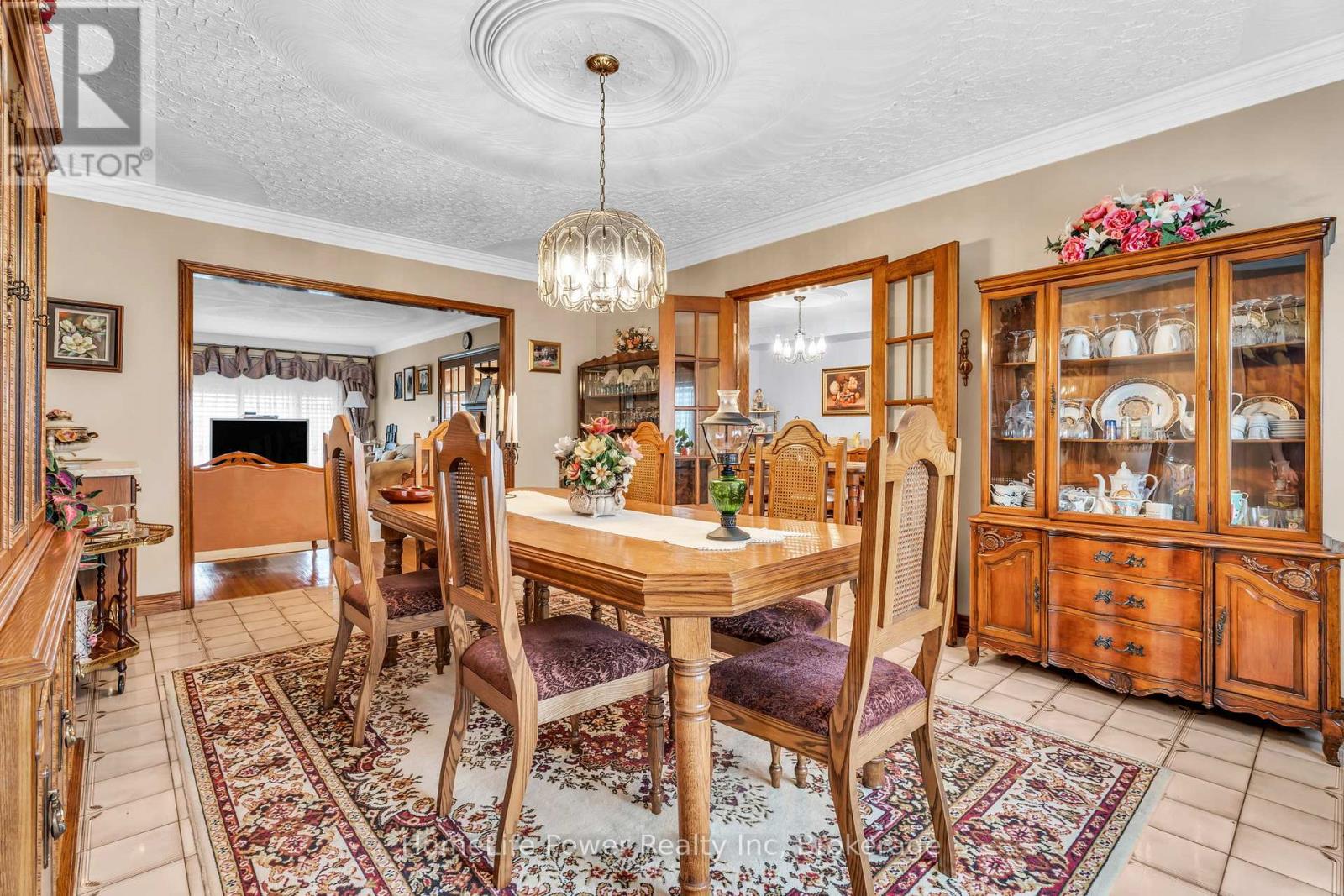 6 Leckie Avenue, Hamilton, Ontario  L8J 2S7 - Photo 12 - X12474183