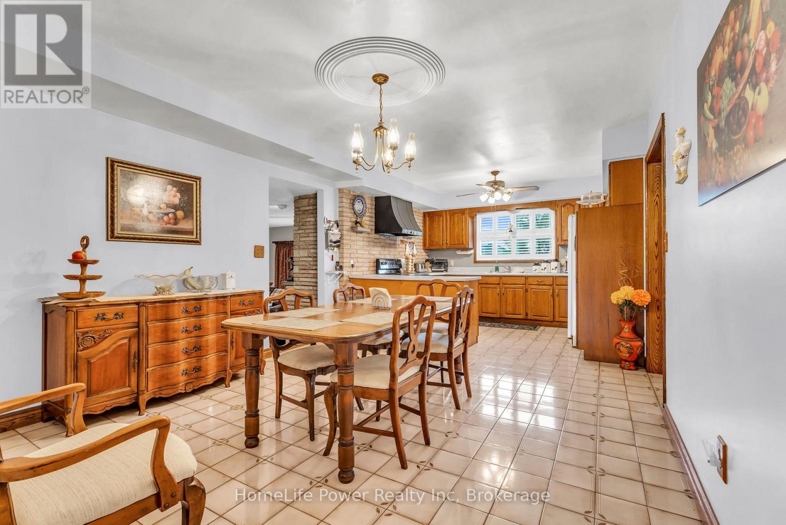 6 Leckie Avenue, Hamilton, Ontario  L8J 2S7 - Photo 13 - X12474183