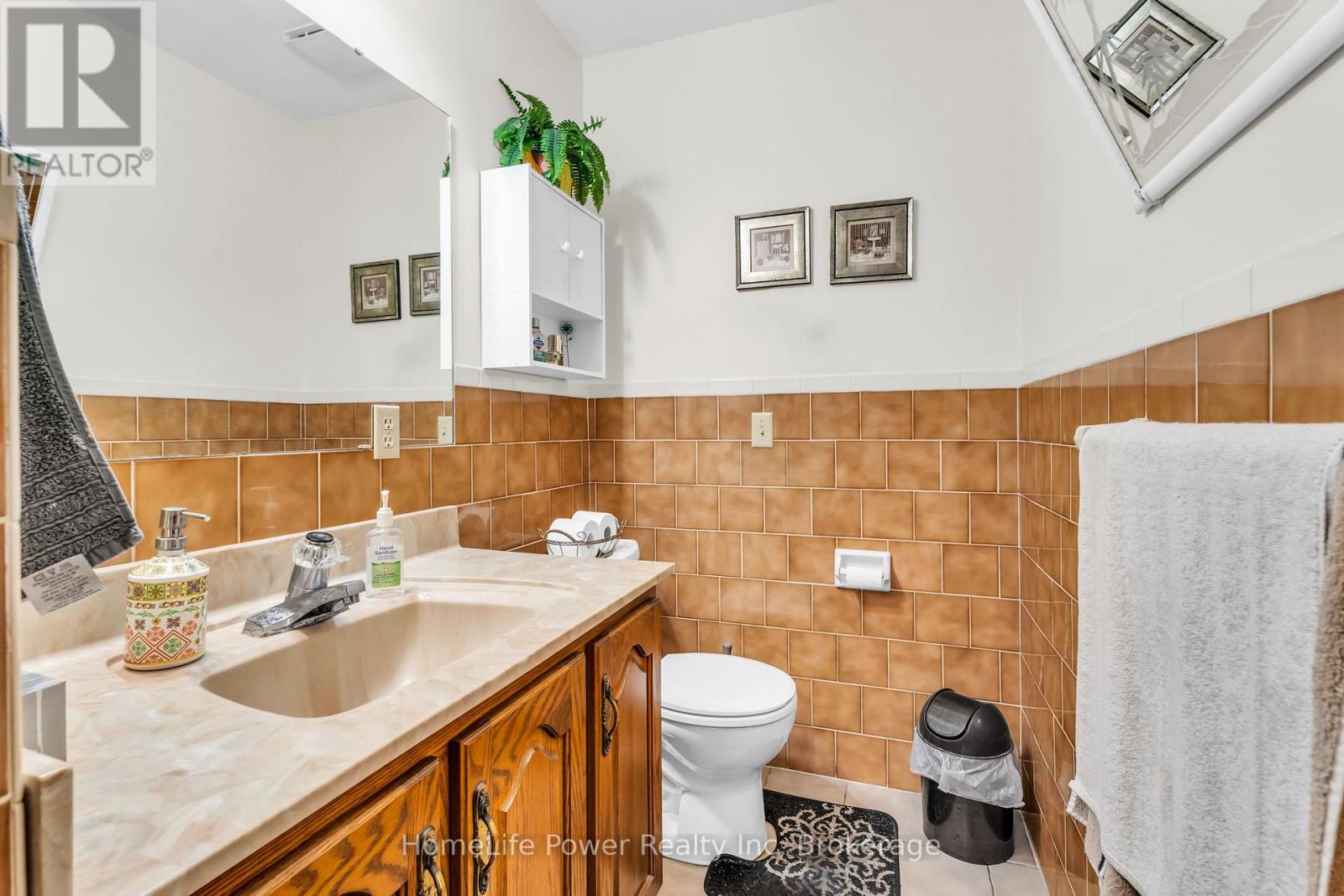 6 Leckie Avenue, Hamilton, Ontario  L8J 2S7 - Photo 24 - X12474183