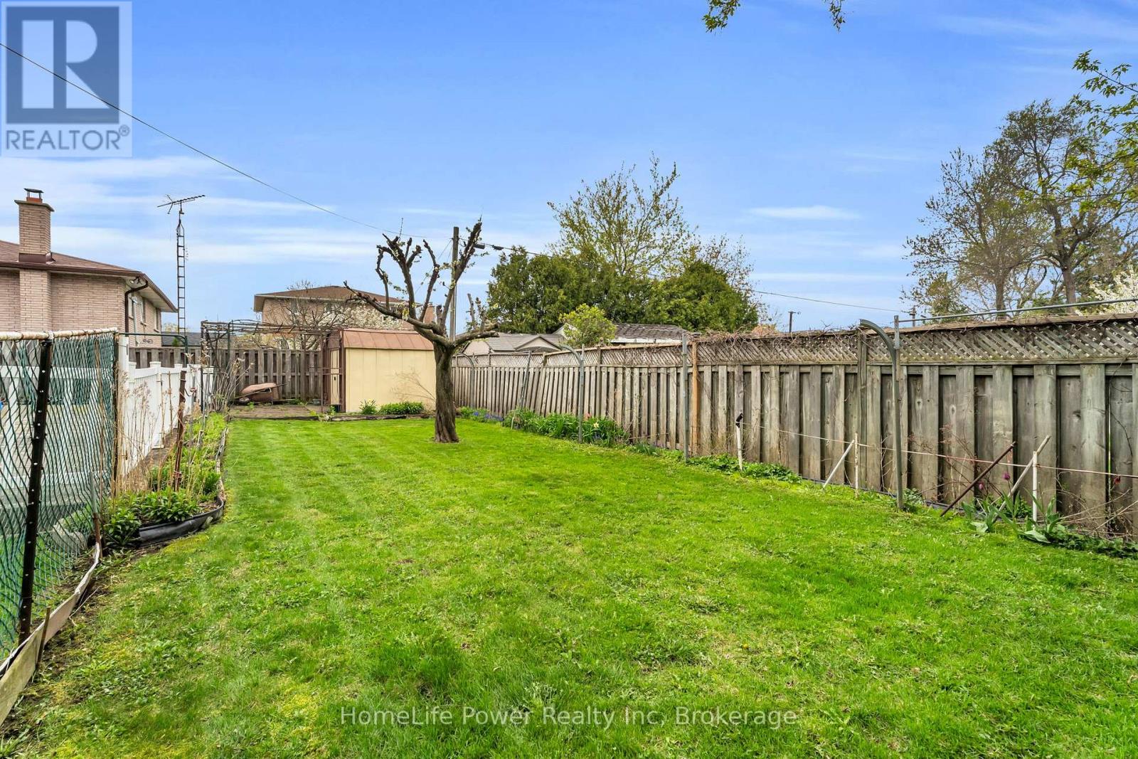 6 Leckie Avenue, Hamilton, Ontario  L8J 2S7 - Photo 44 - X12474183