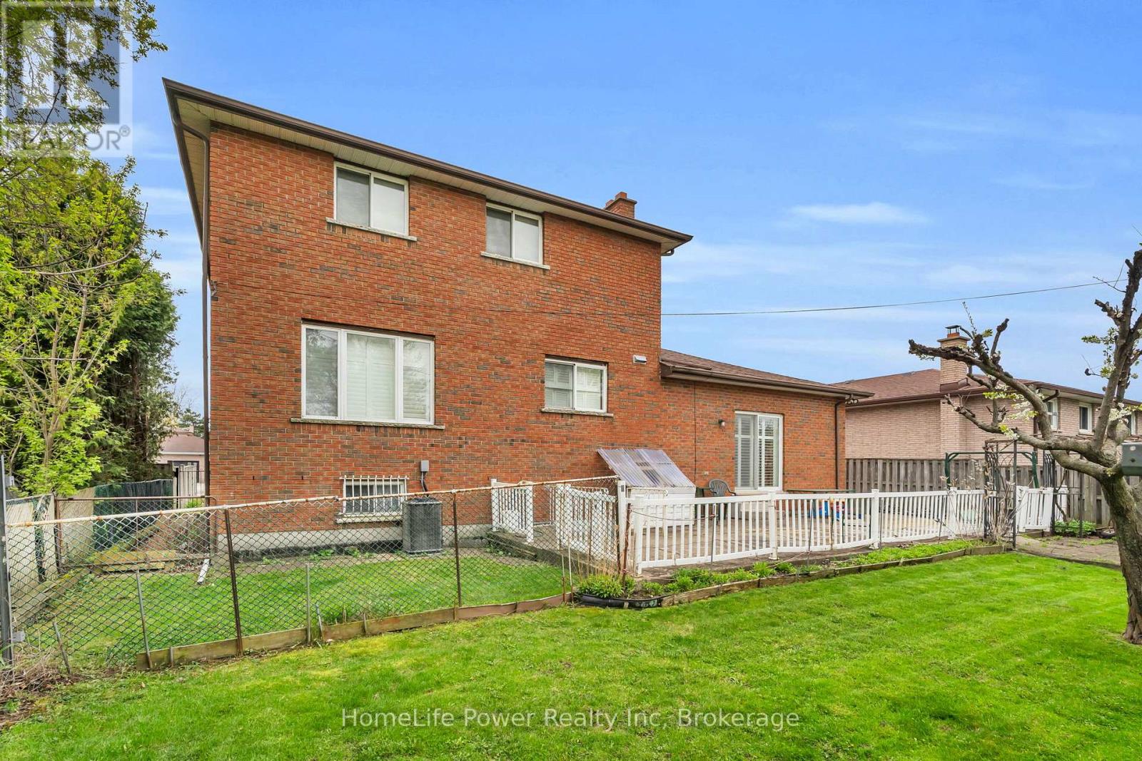 6 Leckie Avenue, Hamilton, Ontario  L8J 2S7 - Photo 45 - X12474183