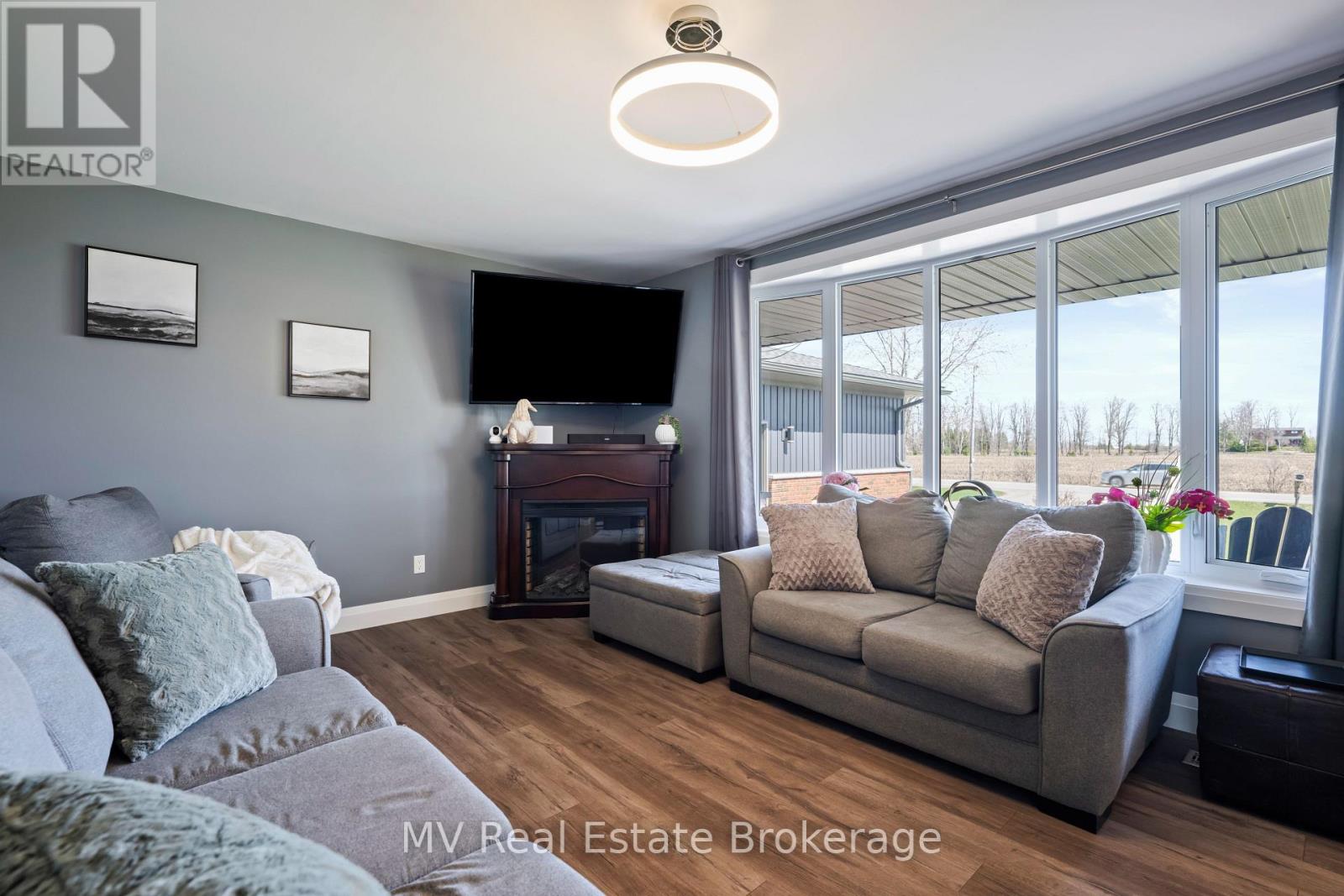 8378 Wellington Road 22, Centre Wellington, Ontario  N0B 2K0 - Photo 6 - X12474298