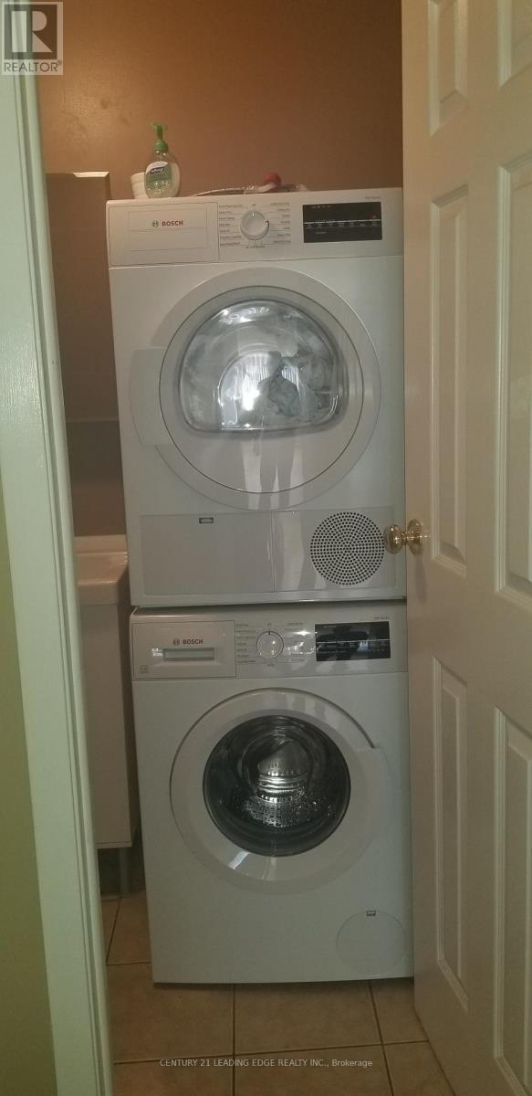 02 - 959 Bloor Street W, Toronto, Ontario  M6H 1L7 - Photo 8 - C12474105