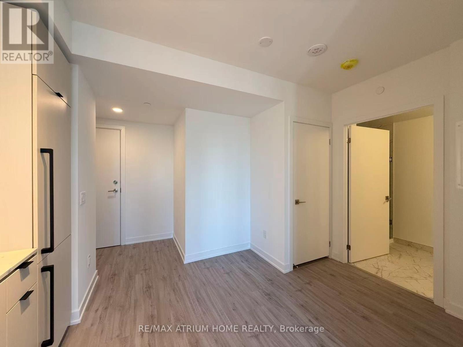 2201 - 252 Church Street, Toronto, Ontario  M5B 0E6 - Photo 9 - C12474110