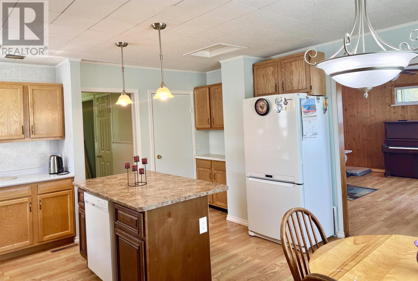 78 Armstrong St, Vermilion Bay, Ontario  P0V 2V0 - Photo 11 - TB253253