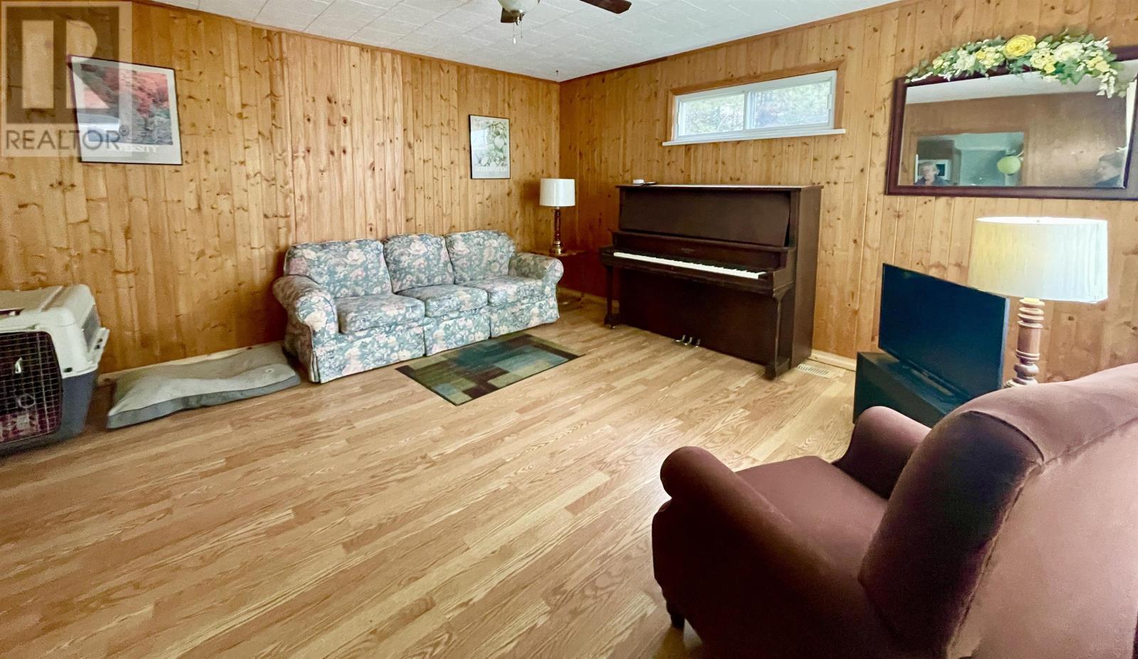 78 Armstrong St, Vermilion Bay, Ontario  P0V 2V0 - Photo 3 - TB253253