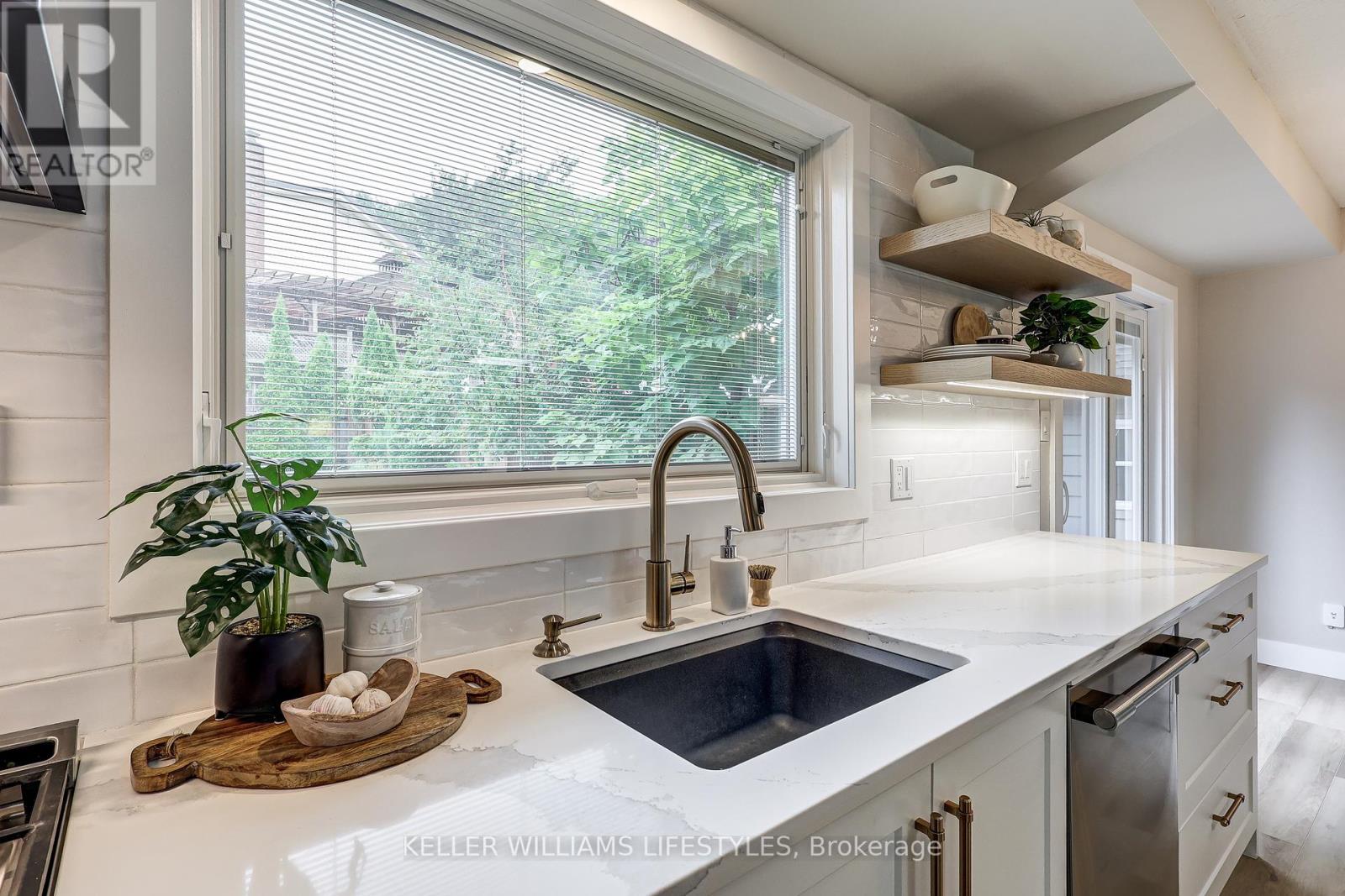 63 Park Lane Crescent, London South, Ontario  N6K 2V1 - Photo 18 - X12474219
