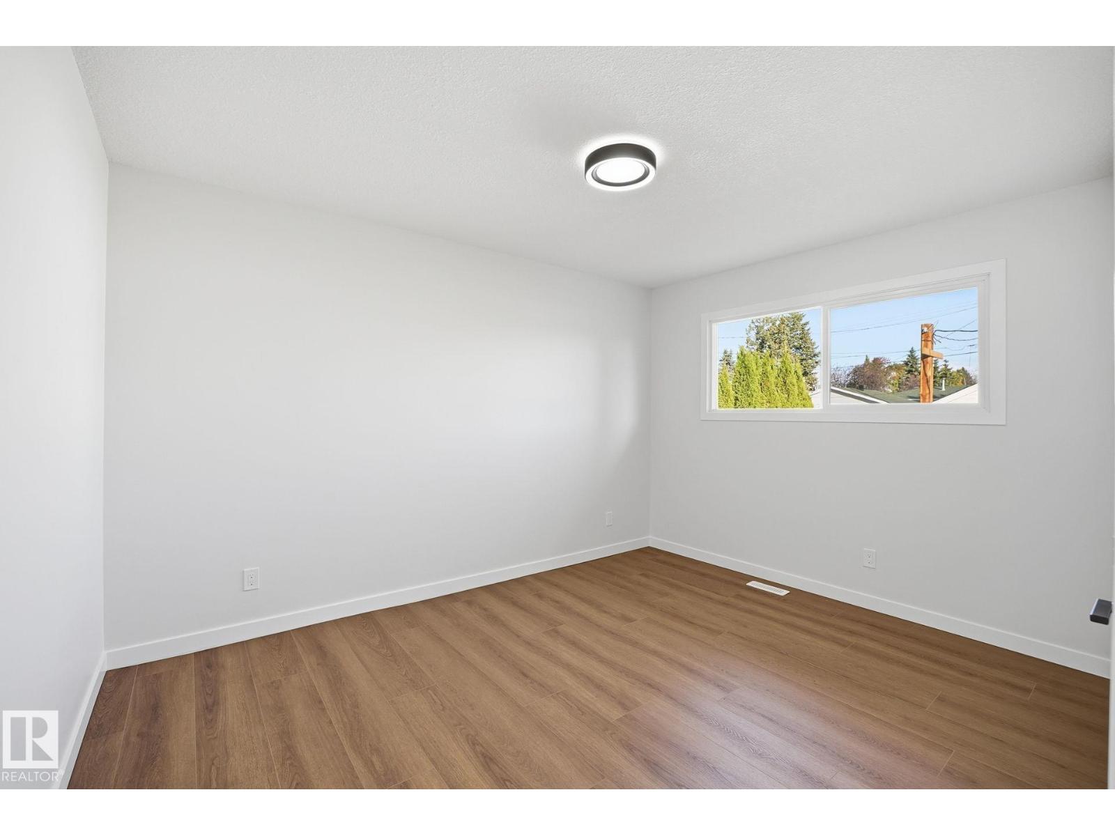 12811 89 St Nw Nw, Edmonton, Alberta  T5E 3J8 - Photo 11 - E4462950