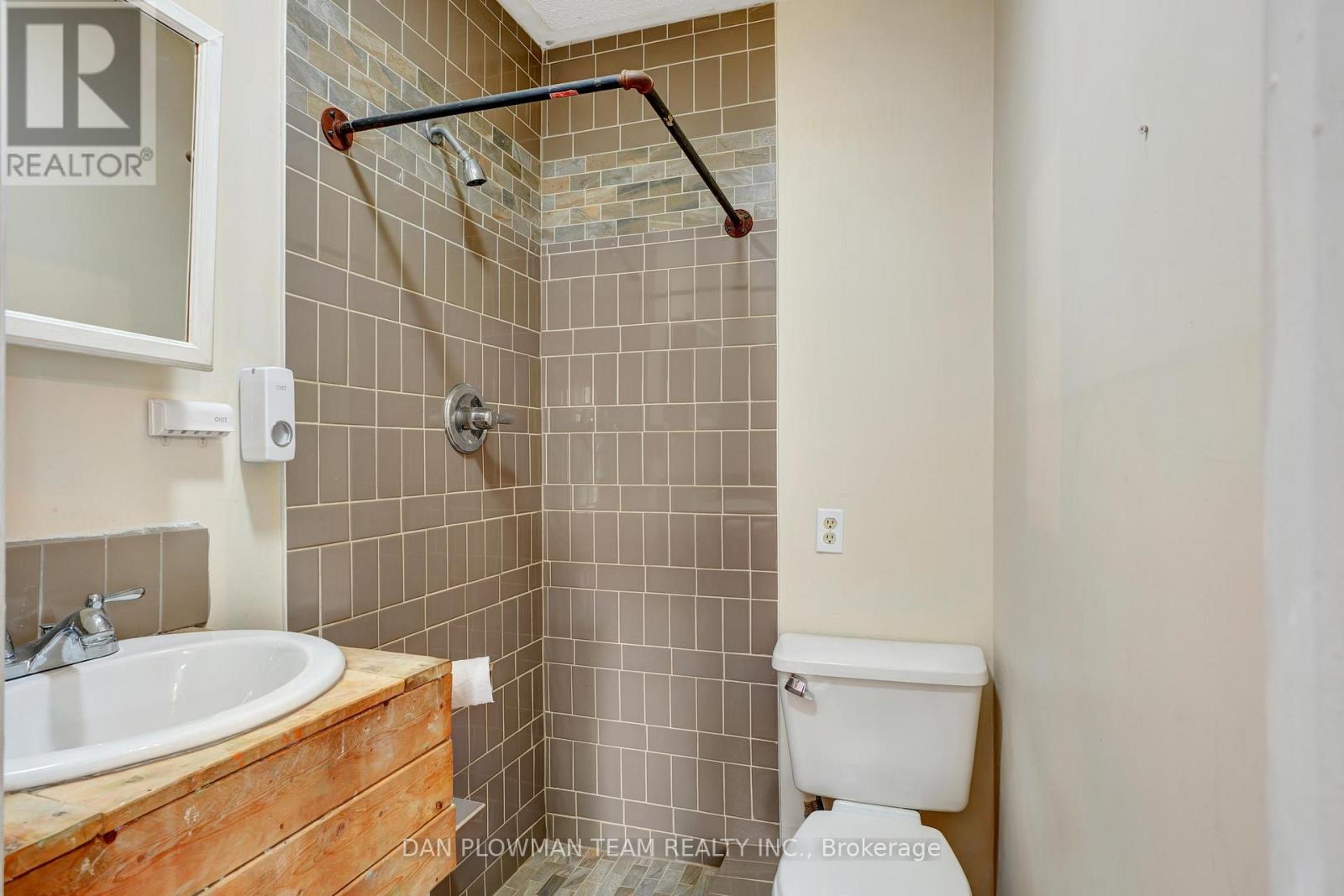 1919 Irondale Road, Highlands East, Ontario  K0M 2A0 - Photo 19 - X12472399