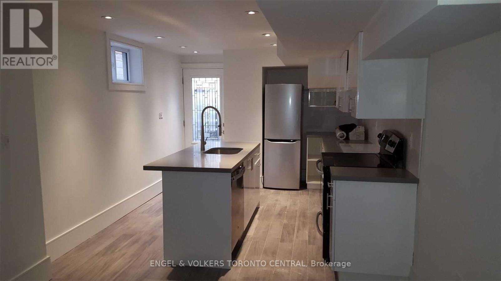 Lower - 111 Boston Avenue, Toronto, Ontario  M4M 2T8 - Photo 1 - E12474135