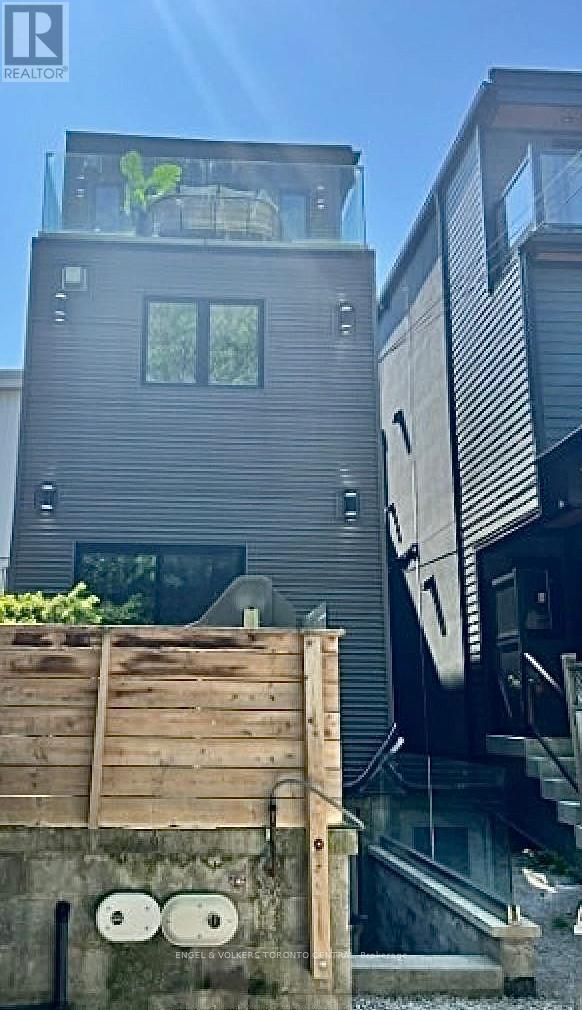 Lower - 111 Boston Avenue, Toronto, Ontario  M4M 2T8 - Photo 7 - E12474135