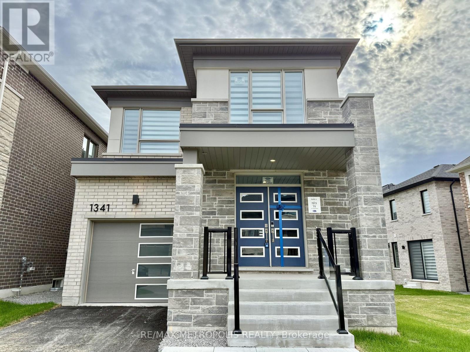 1341 Glamorgan Manor, Pickering, Ontario  L1X 0N1 - Photo 3 - E12474165