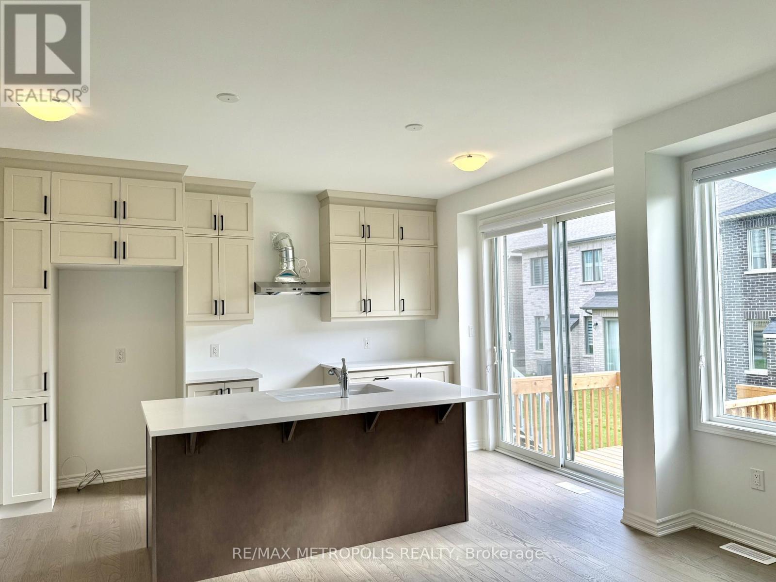 1341 Glamorgan Manor, Pickering, Ontario  L1X 0N1 - Photo 8 - E12474165