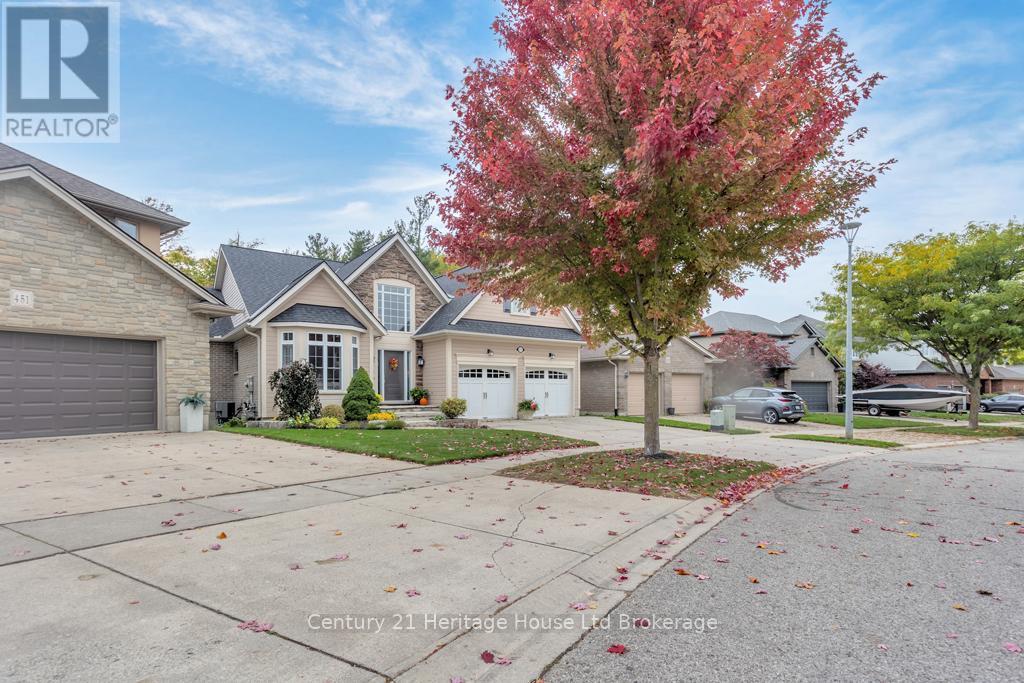 455 Parrott Place, Woodstock, Ontario  N4T 1V8 - Photo 2 - X12474172