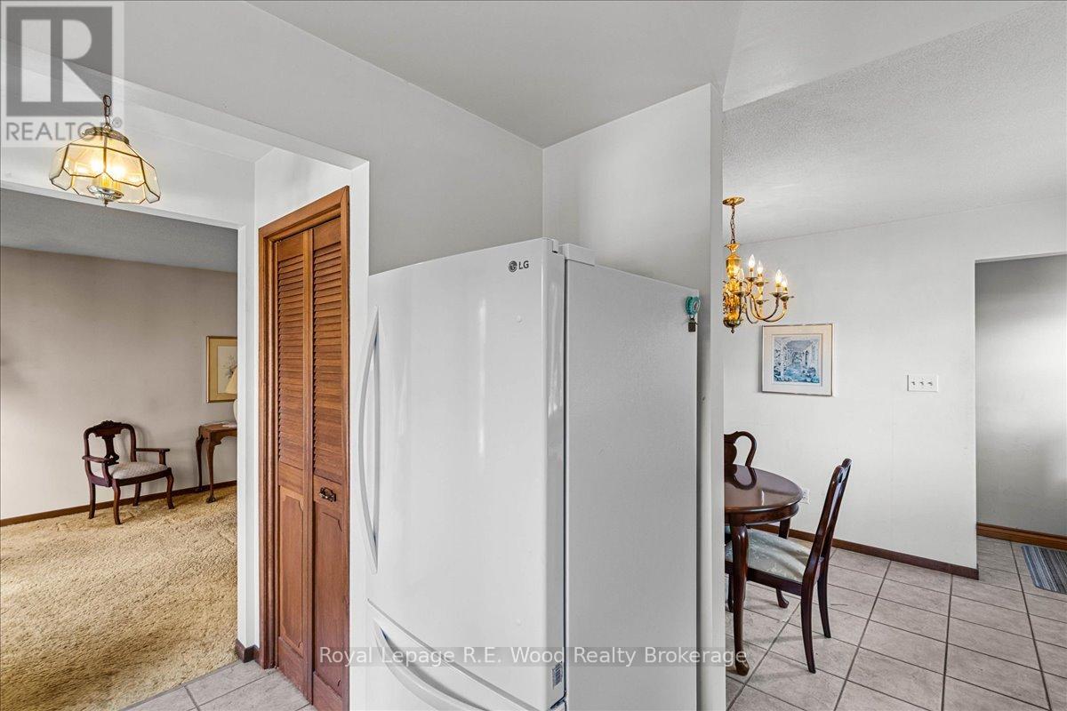 52 Trottier Drive, Tillsonburg, Ontario  N4G 4R2 - Photo 14 - X12474248