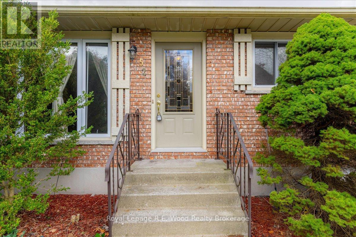 52 Trottier Drive, Tillsonburg, Ontario  N4G 4R2 - Photo 3 - X12474248