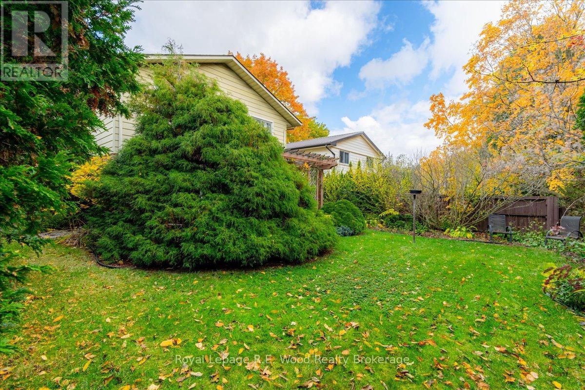 52 Trottier Drive, Tillsonburg, Ontario  N4G 4R2 - Photo 4 - X12474248