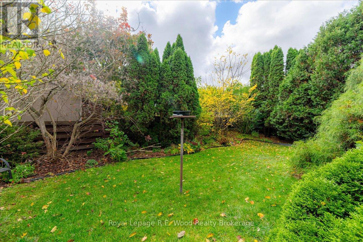 52 Trottier Drive, Tillsonburg, Ontario  N4G 4R2 - Photo 7 - X12474248