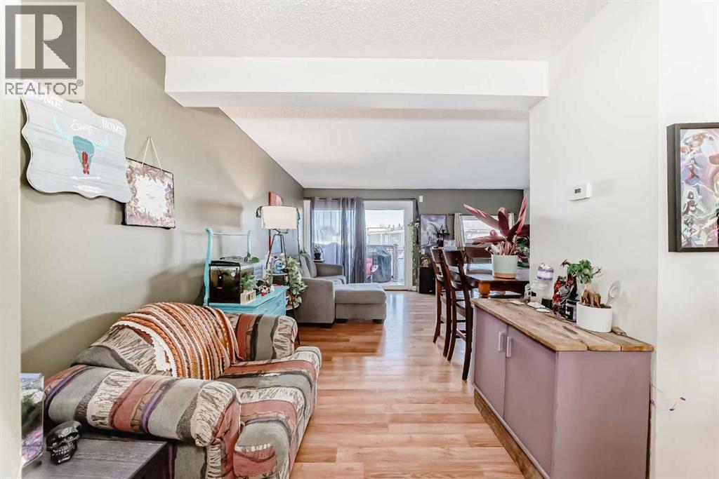 17, 131 Templehill Drive Ne, Calgary, Alberta  T1Y 4T1 - Photo 13 - A2265730