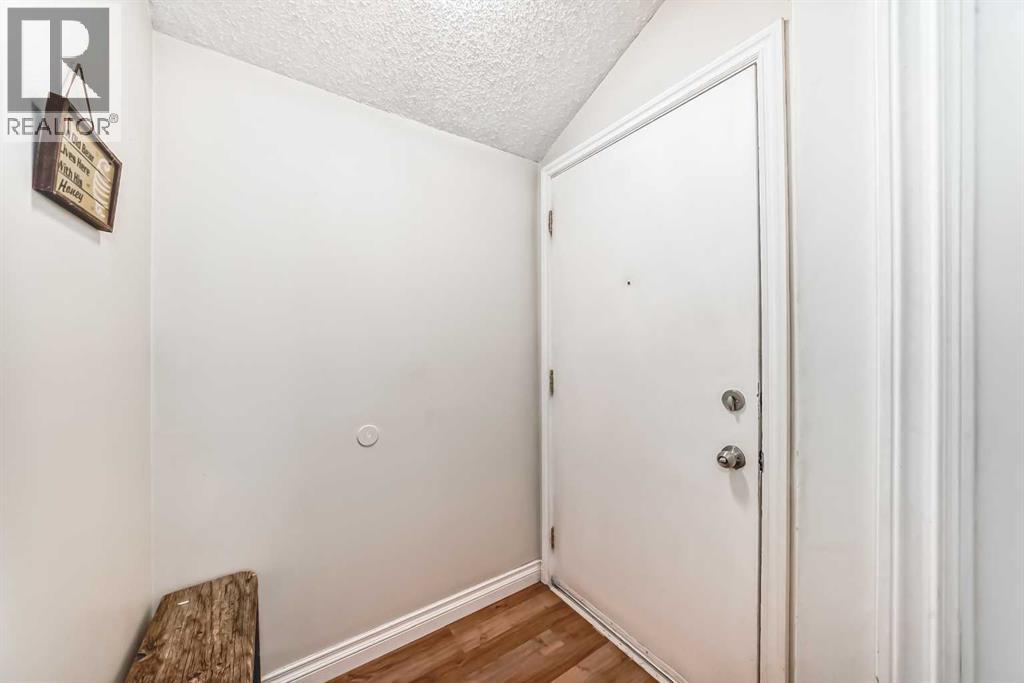 17, 131 Templehill Drive Ne, Calgary, Alberta  T1Y 4T1 - Photo 2 - A2265730