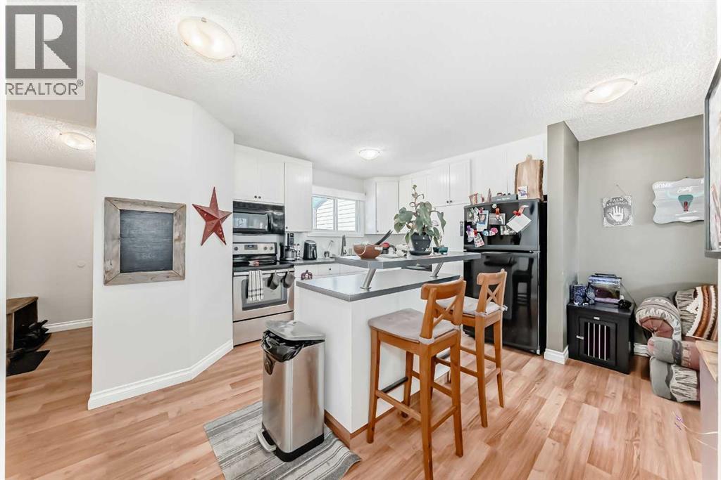 17, 131 Templehill Drive Ne, Calgary, Alberta  T1Y 4T1 - Photo 4 - A2265730