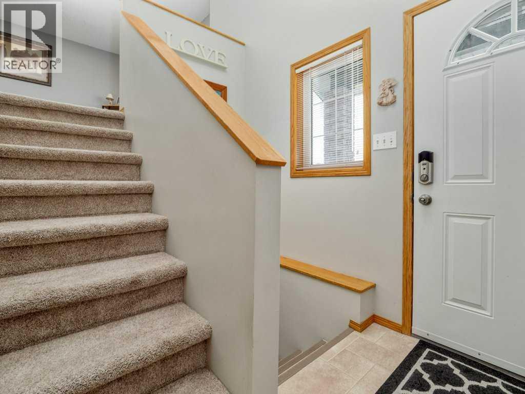 159 Cougar Crescent N, Lethbridge, Alberta  T1H 6K9 - Photo 3 - A2265971